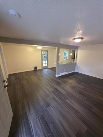 809 Seneca Street, Leavenworth, KS 66048