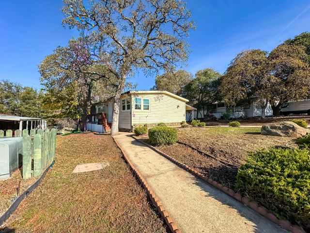 19 Tarn Cir, Oroville, CA 95966