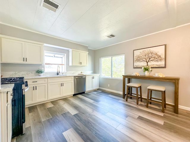 19 Tarn Cir, Oroville, CA 95966