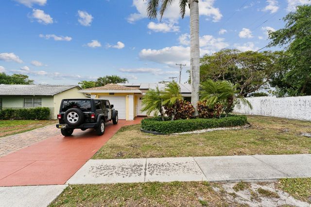 444 W Boynton Beach Boulevard, Boynton Beach, FL 33435