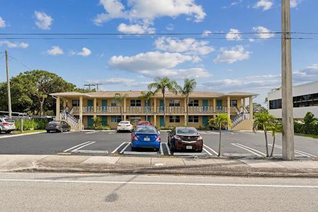 444 W Boynton Beach Boulevard, Boynton Beach, FL 33435