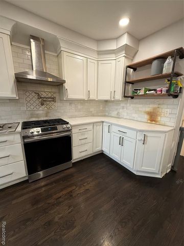 16555 Lawton Street, Detroit, MI 48221