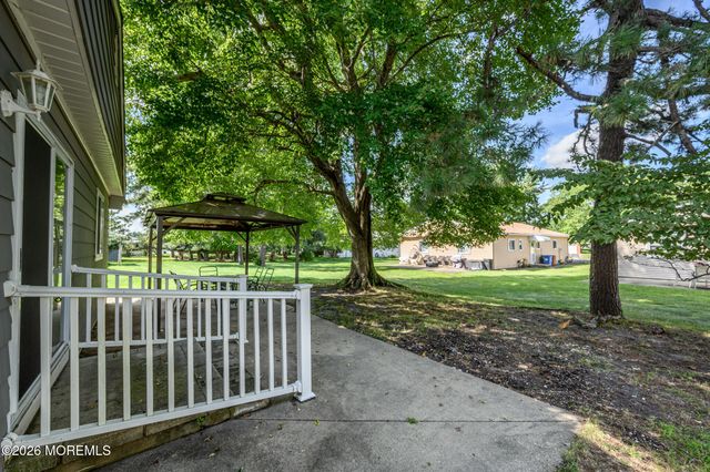 50 Rodhos Street, Toms River, NJ 08757