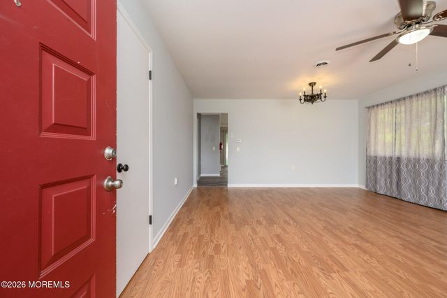 50 Rodhos Street, Toms River, NJ 08757