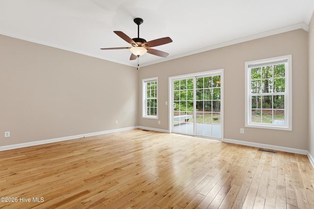 104 Lightwater Court, Aberdeen, NC 28315