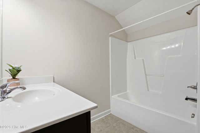 104 Lightwater Court, Aberdeen, NC 28315