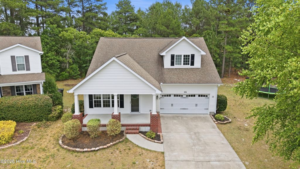104 Lightwater Court, Aberdeen, NC 28315