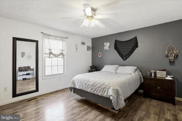 40 LOOKOUT POINT WAY, Linden, VA 22642