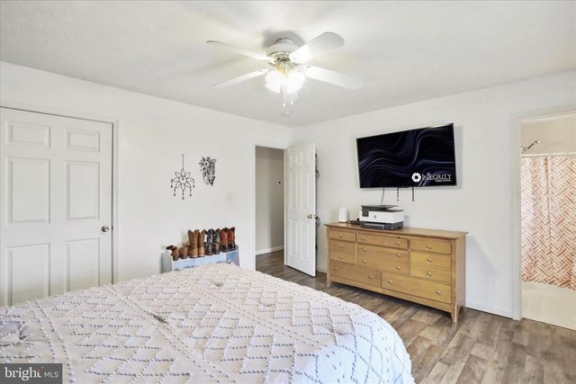 40 LOOKOUT POINT WAY, Linden, VA 22642