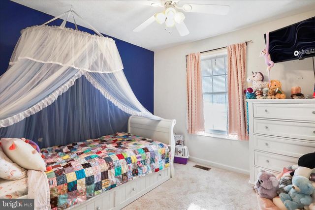 40 LOOKOUT POINT WAY, Linden, VA 22642