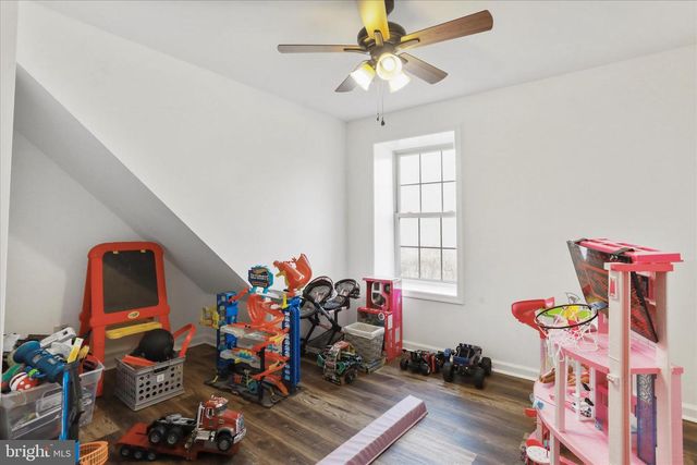 40 LOOKOUT POINT WAY, Linden, VA 22642