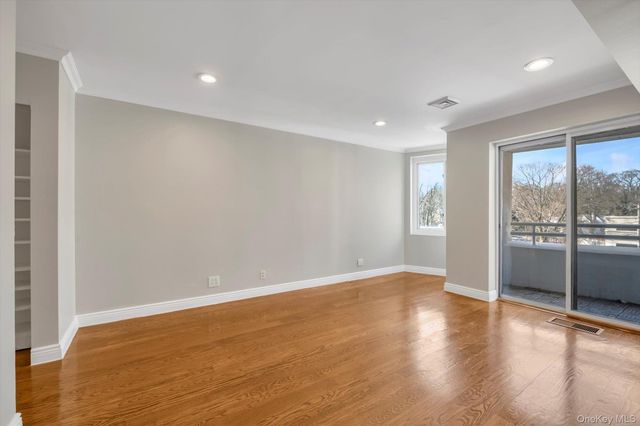 100 Cuttermill Road 4G, Great Neck, NY 11021