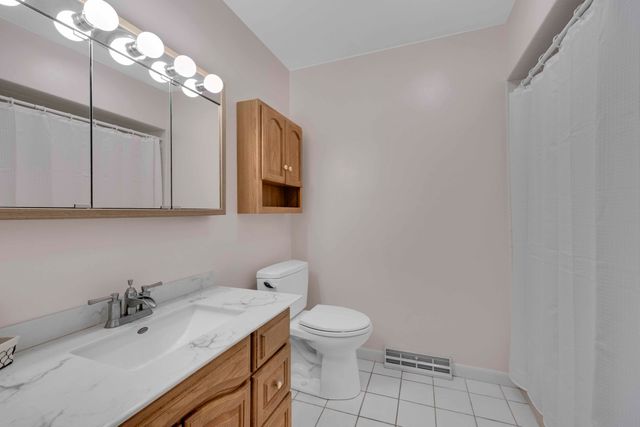 1539 Warwick Avenue, Whiting, IN 46394