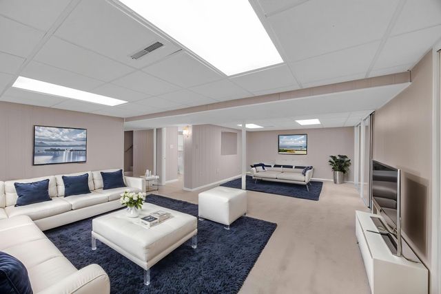 1539 Warwick Avenue, Whiting, IN 46394