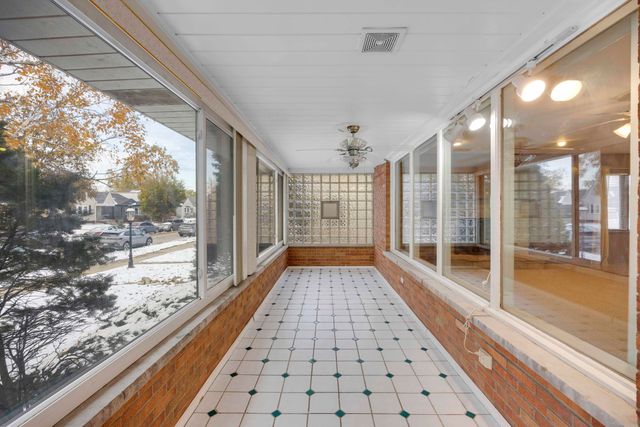 1539 Warwick Avenue, Whiting, IN 46394