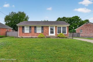 10020 Charleswood Rd, Louisville, KY 40229