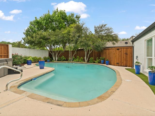 5512 Bent Tree Drive, Dallas, TX 75248