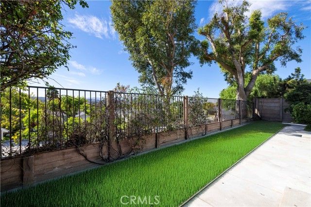 20066 Crestview, Canyon Country (santa Clarita), CA 91351