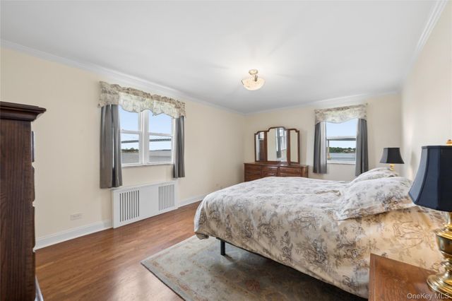 162-21 Powells Cove Boulevard 2R, Beechhurst, NY 11357