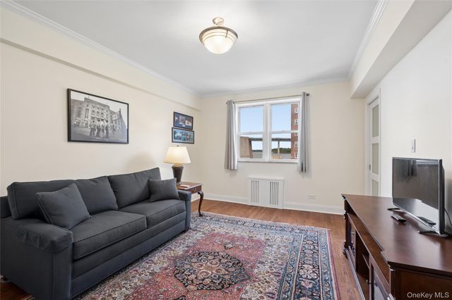 162-21 Powells Cove Boulevard 2R, Beechhurst, NY 11357