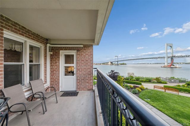 162-21 Powells Cove Boulevard 2R, Beechhurst, NY 11357