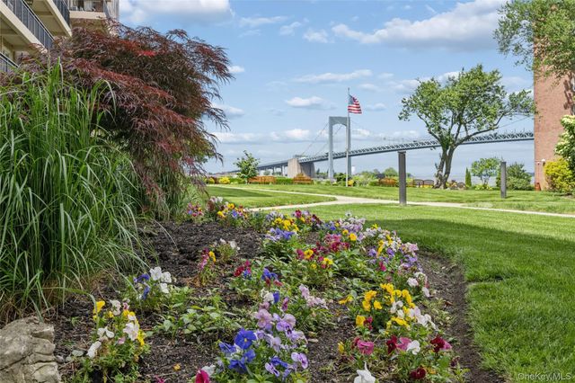 162-21 Powells Cove Boulevard 2R, Beechhurst, NY 11357