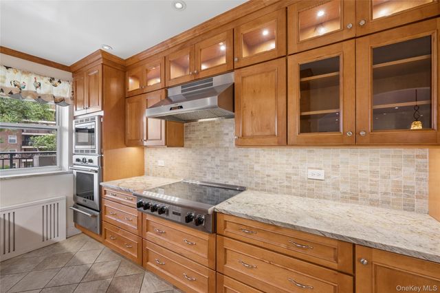 162-21 Powells Cove Boulevard 2R, Beechhurst, NY 11357