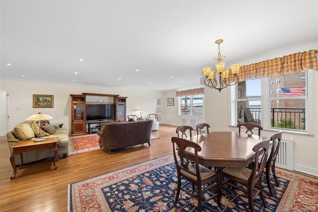 162-21 Powells Cove Boulevard 2R, Beechhurst, NY 11357