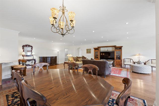 162-21 Powells Cove Boulevard 2R, Beechhurst, NY 11357