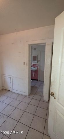 2109 W MONROE Street, Phoenix, AZ 85009