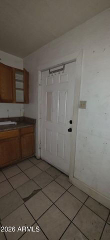 2109 W MONROE Street, Phoenix, AZ 85009