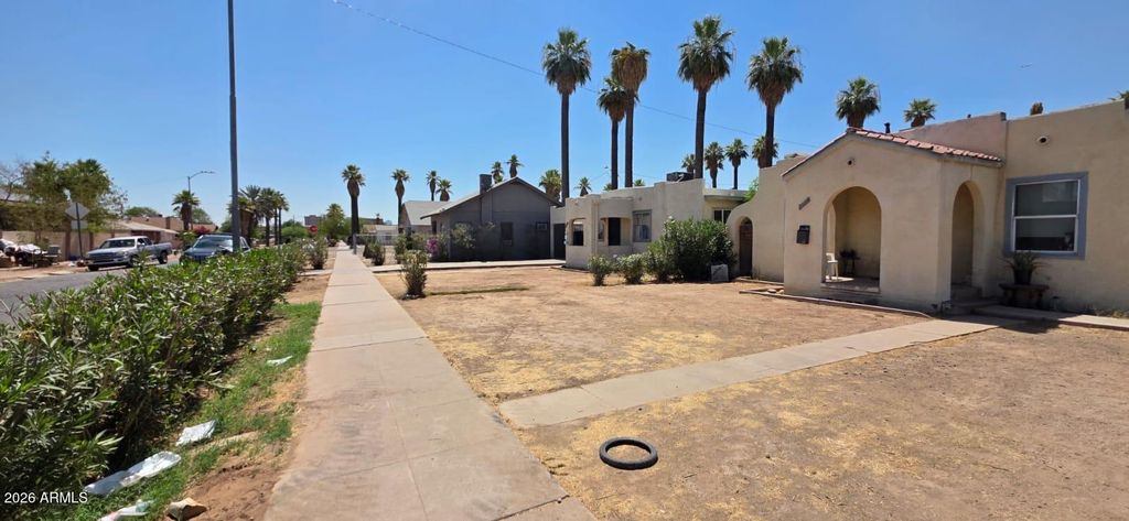 2109 W MONROE Street, Phoenix, AZ 85009 — photo 2