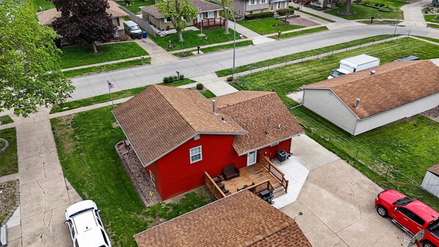 4010 E 24th Court, Des Moines, IA 50317