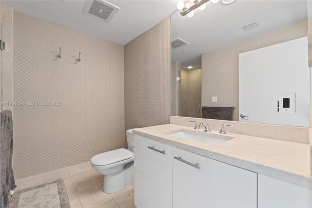 6799 Collins Ave 1005, Miami Beach, FL 33141