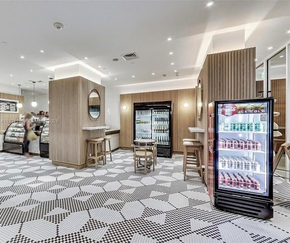 6799 Collins Ave 1005, Miami Beach, FL 33141