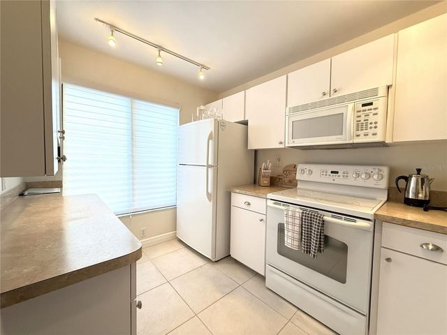 6322 PALMA DEL MAR BOULEVARD S 213, St Petersburg, FL 33715