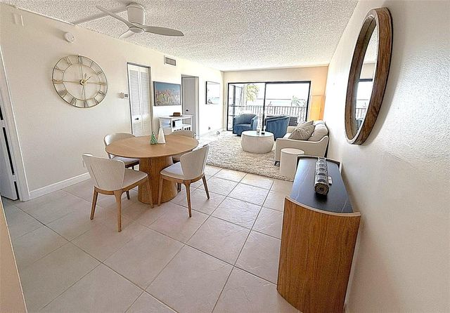 6322 PALMA DEL MAR BOULEVARD S 213, St Petersburg, FL 33715