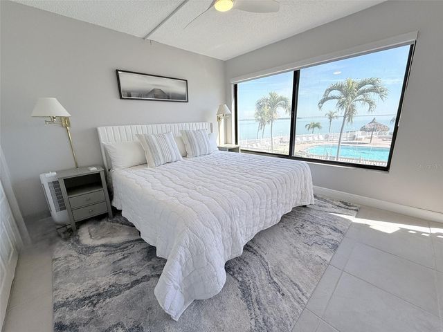 6322 PALMA DEL MAR BOULEVARD S 213, St Petersburg, FL 33715