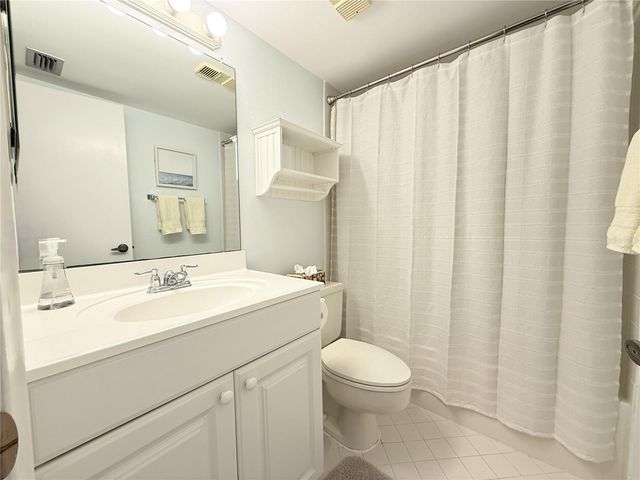6322 PALMA DEL MAR BOULEVARD S 213, St Petersburg, FL 33715