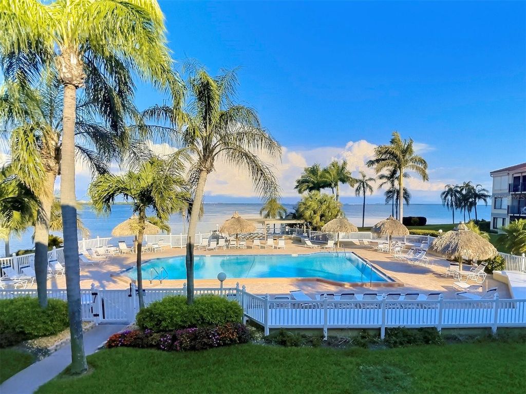 6322 PALMA DEL MAR BOULEVARD S 213, St Petersburg, FL 33715