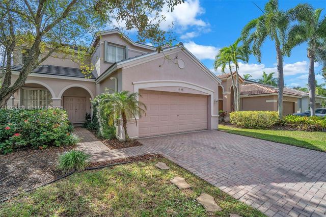 1058 Tupelo Way, Weston, FL 33327