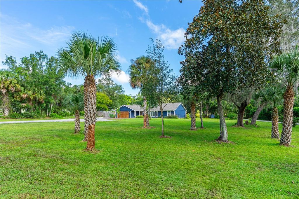 1861 W BERESFORD AVENUE, Deland, FL 32720