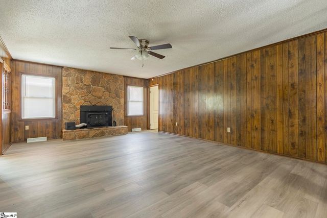 417 Greenmeadow Circle, Anderson, SC 29626