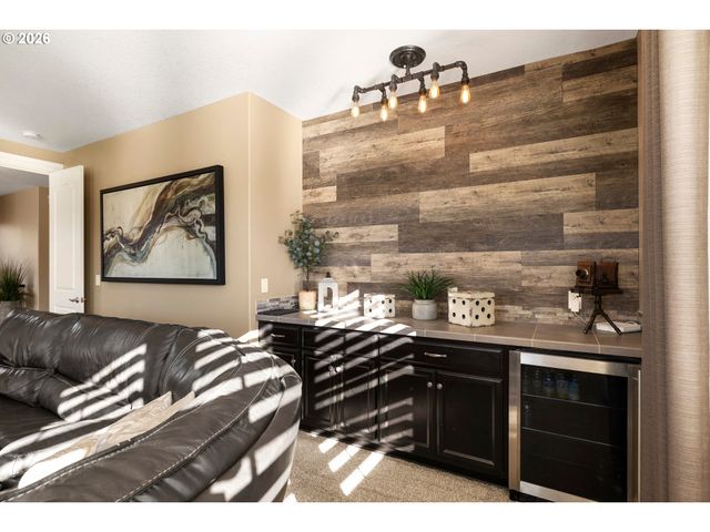 10406 Nw 32ND Dr, Vancouver, WA 98685