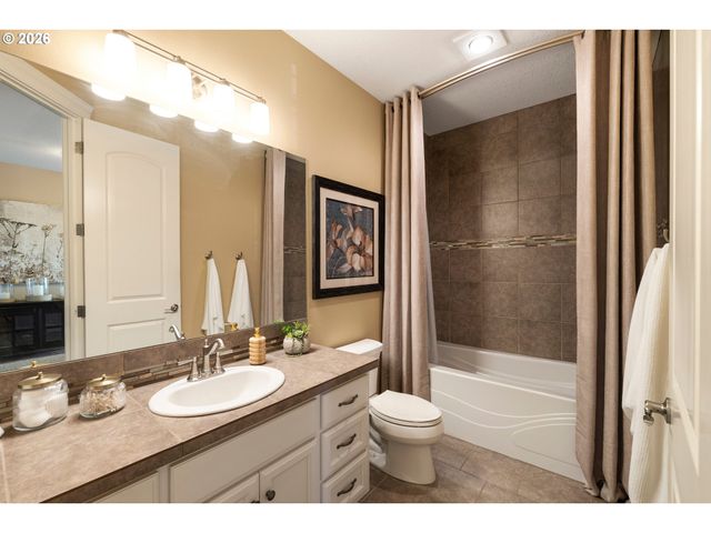 10406 Nw 32ND Dr, Vancouver, WA 98685