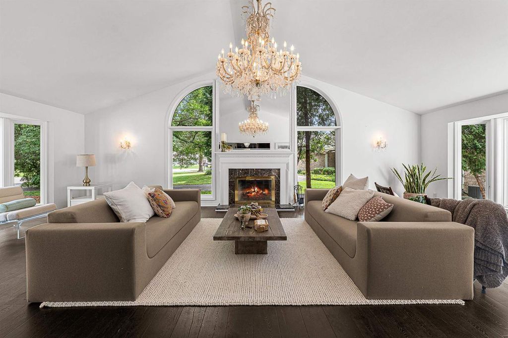 1120 Lake Shore Drive, Beaver Dam, WI 53916