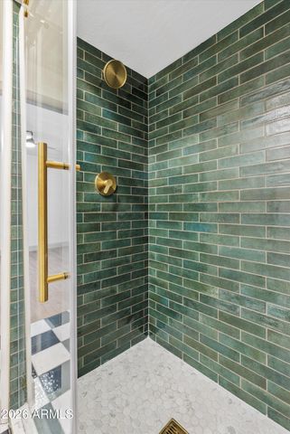 610 E SAN JUAN Avenue, Phoenix, AZ 85012