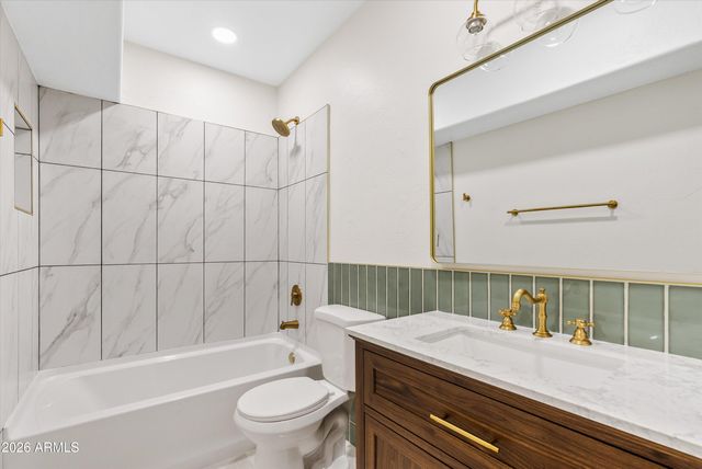 610 E SAN JUAN Avenue, Phoenix, AZ 85012