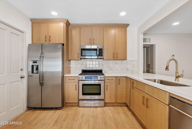 610 E SAN JUAN Avenue, Phoenix, AZ 85012