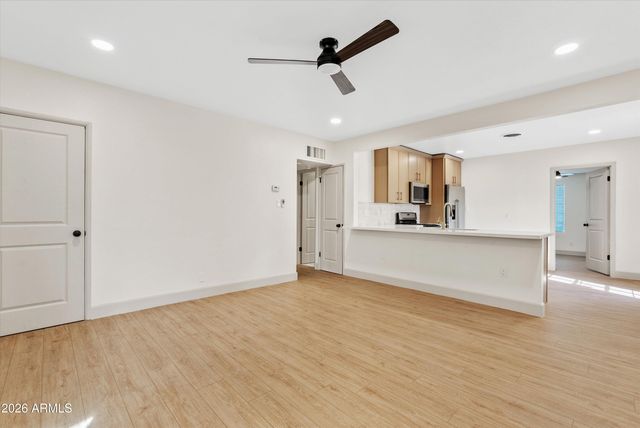 610 E SAN JUAN Avenue, Phoenix, AZ 85012